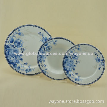 18-piece Porcelain Dinnerware Set, Blue and White Water Painting Design, Round Shape